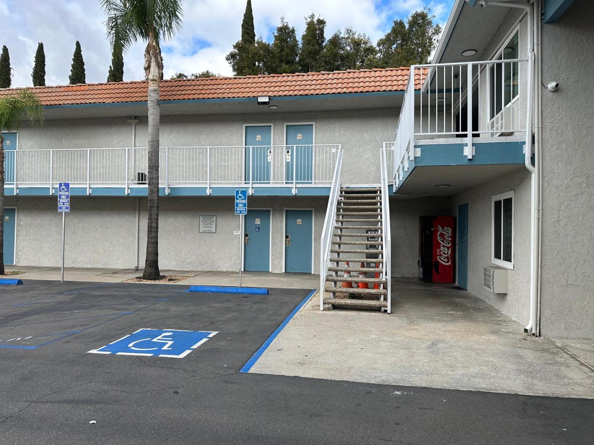 Villa Inn Anaheim Esterno foto